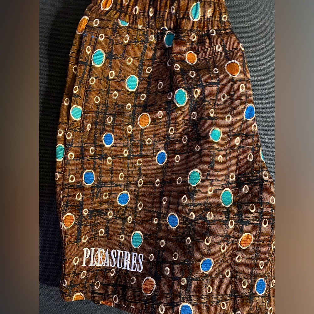Pleasures Coffer shorts size Large